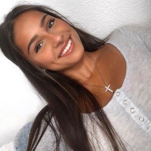 Meet your Posher, Veronica